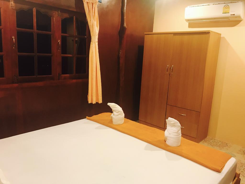 Sunyo Garden Guesthouse Baan Tai Buitenkant foto